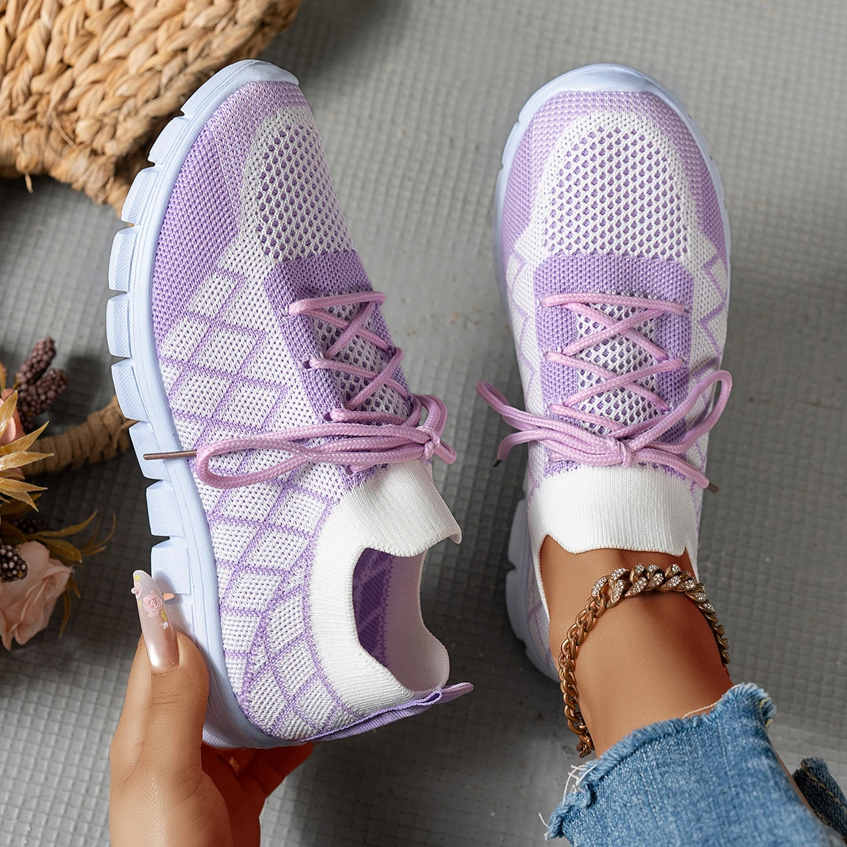 Knit Fabric Lace Up Sneakers - Tênis femininos de malha, com padrão