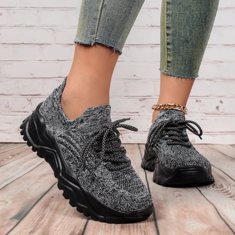 Tênis Plataforma Chunky da Mod - Knit Fabric Lace Up Sneakers avaliação e preço